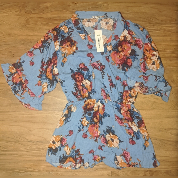 ee:some FLORAL PRINT SURPLICE RUFFLE ROMPER - Picture 3 of 4